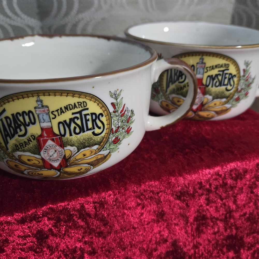 Tabasco Brand Oyster Bowls - White with Gold Rim